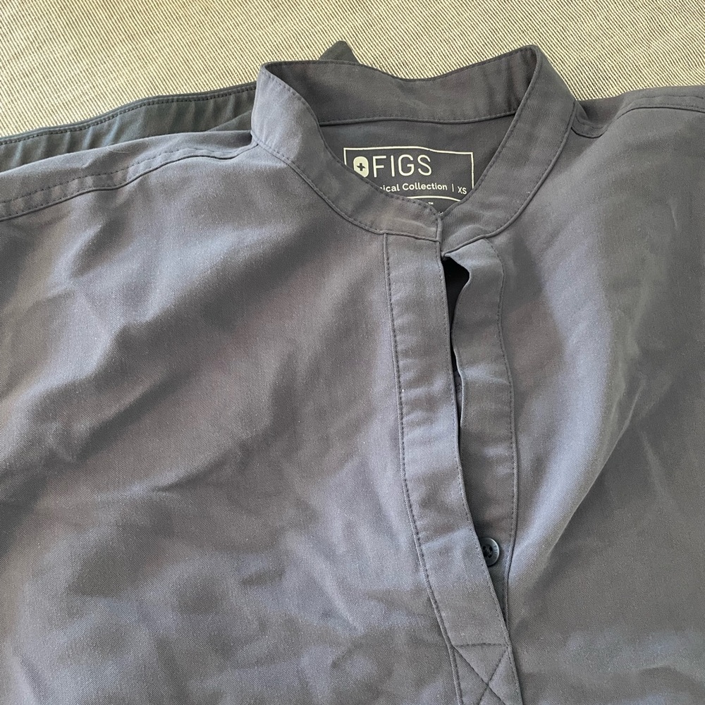 Figs Women’s Vapor Blue Scrubs